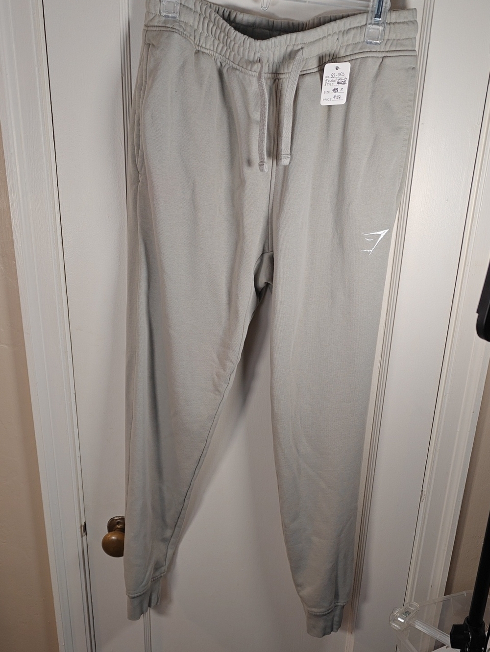 GYMSHARK "CREST" sweatpants